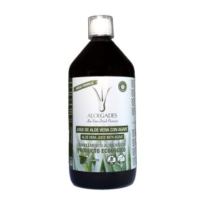Botella de jugo de aloe vera ecológico con agave